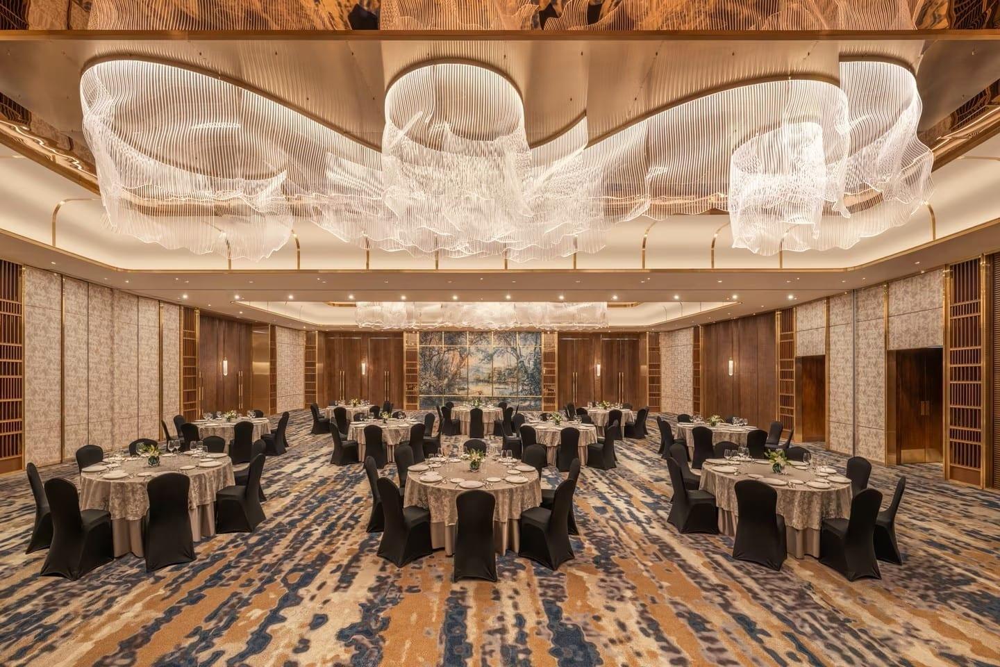 JW Marriott, image 2