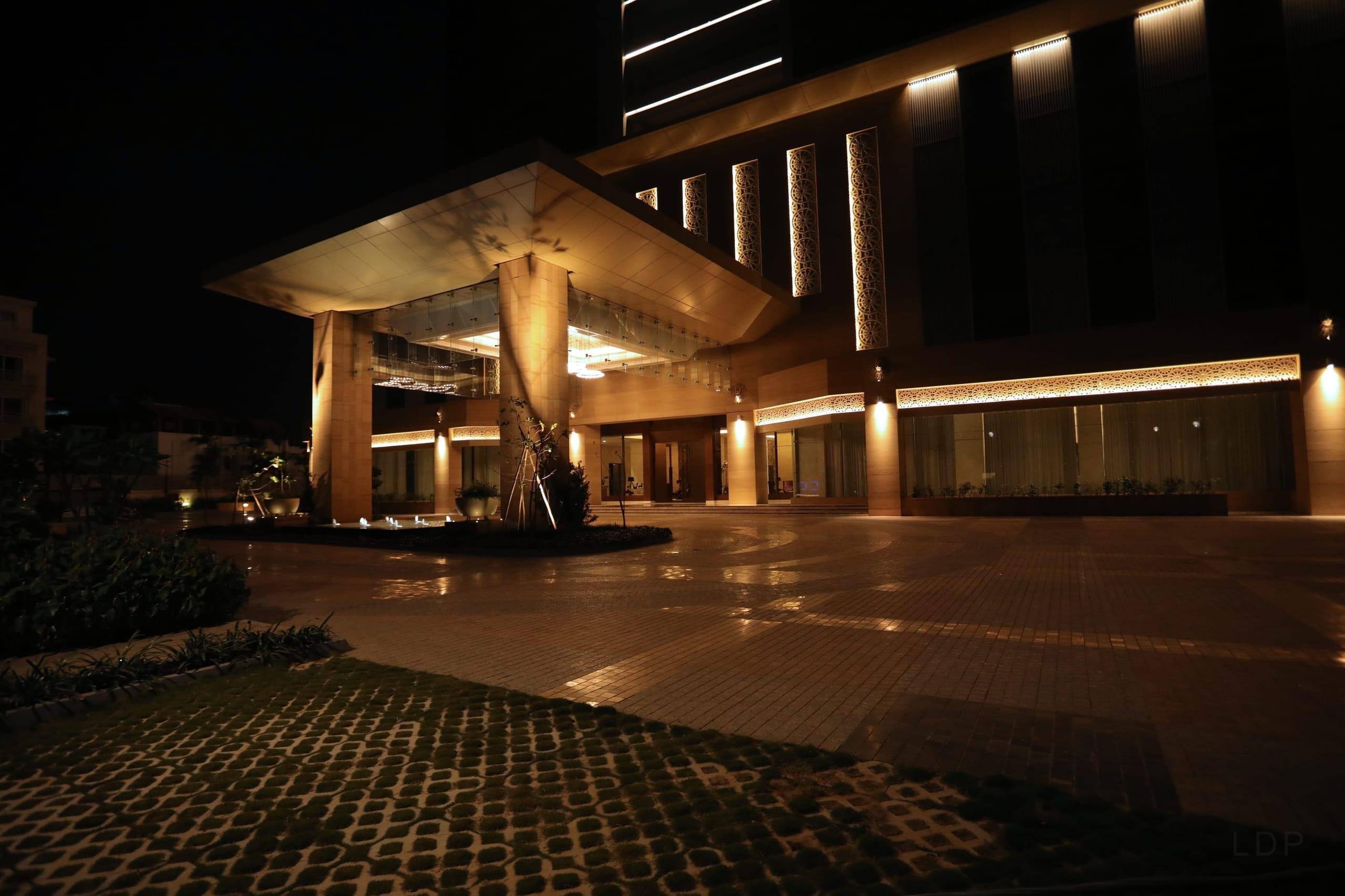 Kingfisher Towers, image 11